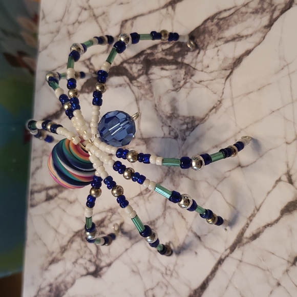Beaded spider 🕷 - Picture 2 of 2